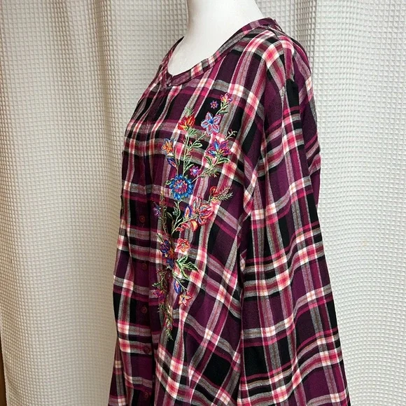 🌸The Pioneer Woman🌸 Embroidered Flannel top, Long Sleeve Button front ~ XXXXL - Picture 8 of 11